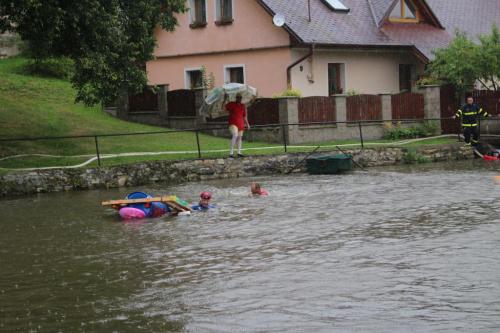 Přejezd rybníku na čemkoli 30.8.2020